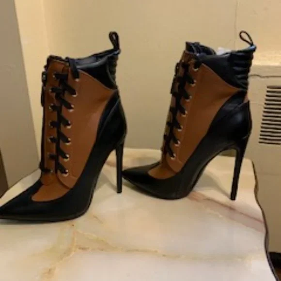 AZALEA WANG Inherit The Crown Lace Up Boots - Picture 5 of 13